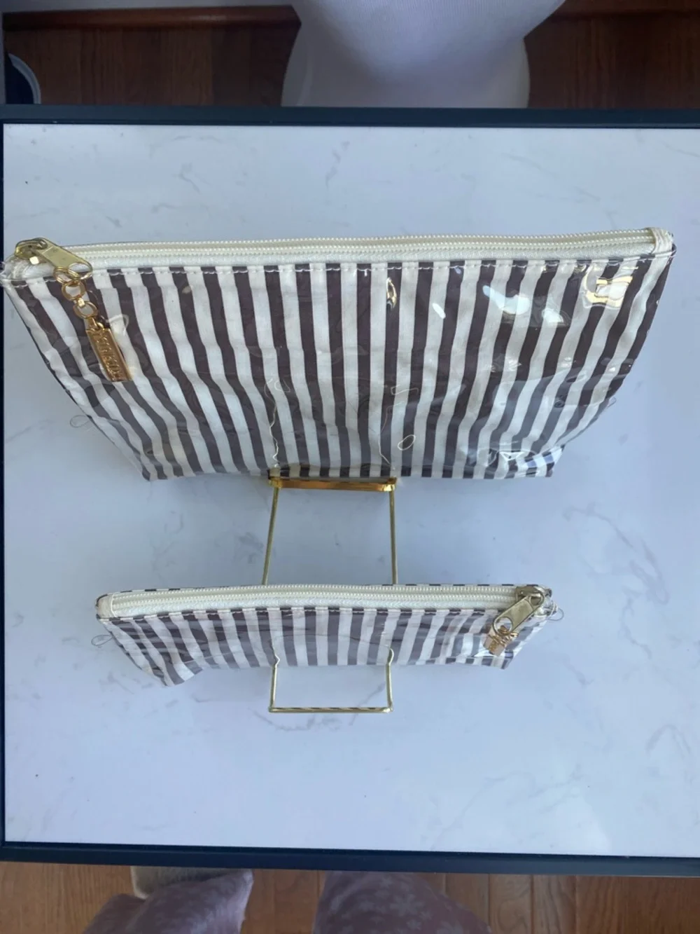 Henri Bendel Centennial Stripe Cosmetic Bag Set RARE gold tone logo zipper pull - Picture 9 of 12